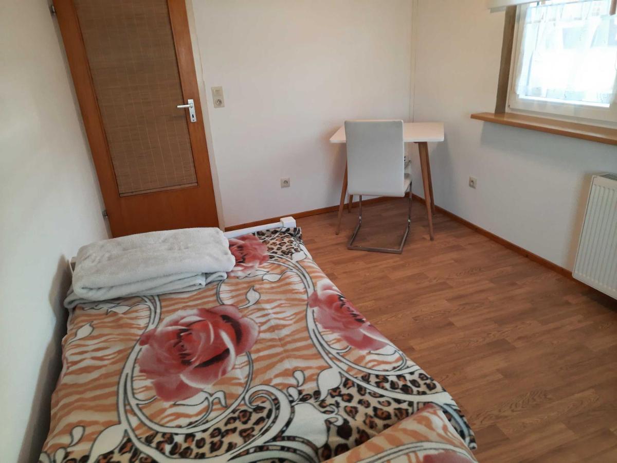 Apartamento Haus Waldeck Furtwangen Exterior foto