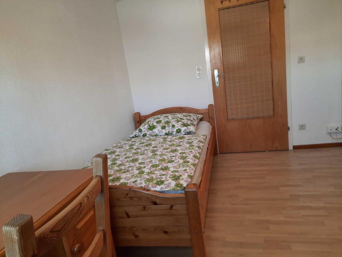 Apartamento Haus Waldeck Furtwangen Exterior foto